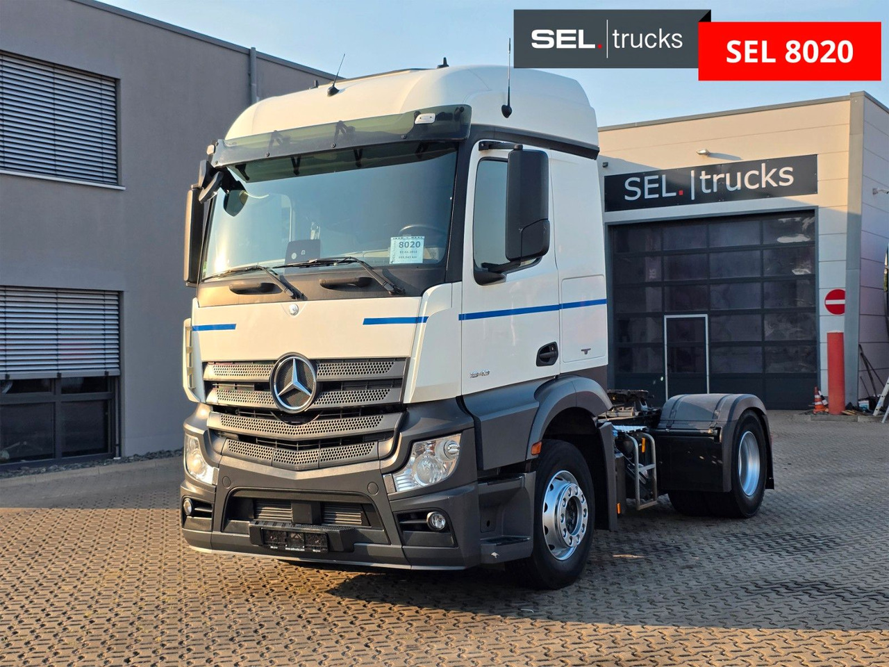 Mercedes-Benz Actros 1843 - Gjysmë-kamion: foto 1 Mercedes-Benz Actros 1843 - Gjysmë-kamion: foto 1