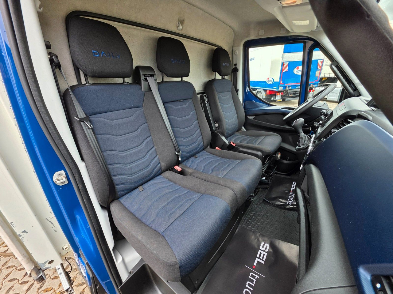 Kamioncine me tendë Iveco Daily 70C18 Hi-Matic / Ladebordwand / 3 Sitzen: foto 22