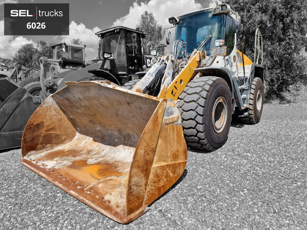 Liebherr L 550 / 2014 / 9.783 h - Fadrom me goma: foto 1 Liebherr L 550 / 2014 / 9.783 h - Fadrom me goma: foto 1