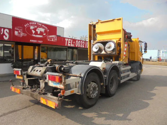 DAF 75.240 75 240 6X2 - Kamion mbeturinash: foto 3 DAF 75.240 75 240 6X2 - Kamion mbeturinash: foto 3