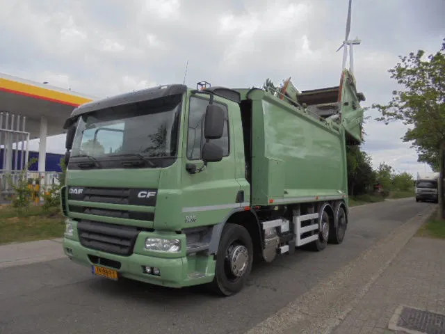 DAF CF 250 6X2 - Kamion mbeturinash: foto 1 DAF CF 250 6X2 - Kamion mbeturinash: foto 1