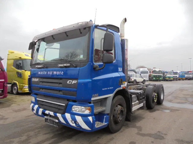 DAF CF 75.250 6X2 - Kamion kabinë-shasi: foto 1 DAF CF 75.250 6X2 - Kamion kabinë-shasi: foto 1