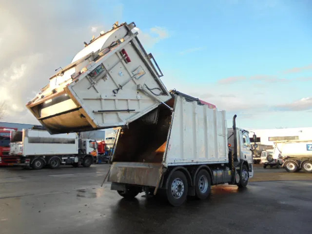 DAF CF 75.250 6x2 - Kamion mbeturinash: foto 5 DAF CF 75.250 6x2 - Kamion mbeturinash: foto 5