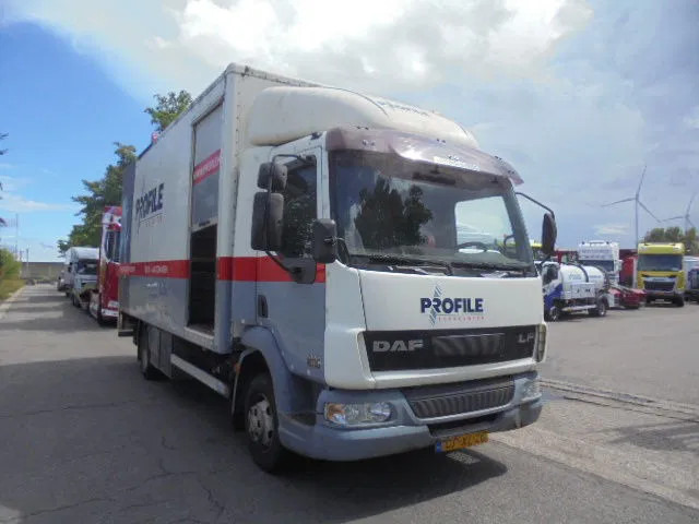 DAF LF 45 150 NL TRUCK SERVICE TRUCK SERVICE TRUCK MET COMPRESSOR - Kamion vagonetë: foto 5 DAF LF 45 150 NL TRUCK SERVICE TRUCK SERVICE TRUCK MET COMPRESSOR - Kamion vagonetë: foto 5