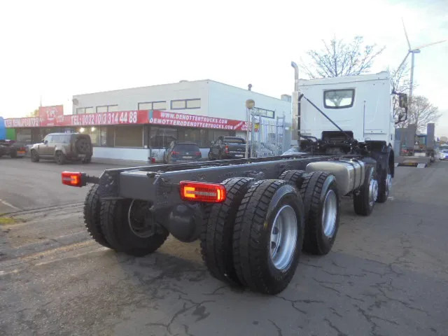 DAF XDC 450 8X4 DEMO UNUSED RHD - Kamion kabinë-shasi: foto 4 DAF XDC 450 8X4 DEMO UNUSED RHD - Kamion kabinë-shasi: foto 4