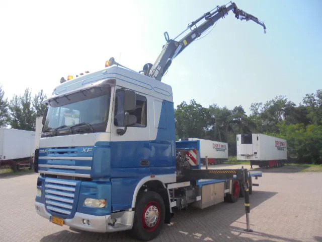 DAF XF 105 XF105 NL TRUCK - Kamion me vinç: foto 1 DAF XF 105 XF105 NL TRUCK - Kamion me vinç: foto 1