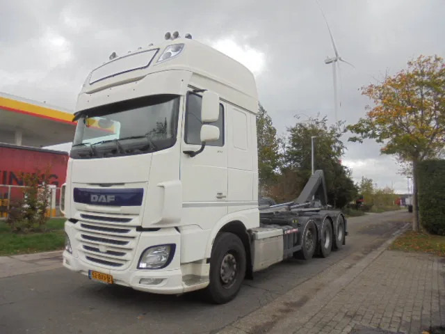 DAF XF 106 510 8X2 TRIPLE NL TRUCK - Kamion vetëngarkues: foto 1 DAF XF 106 510 8X2 TRIPLE NL TRUCK - Kamion vetëngarkues: foto 1
