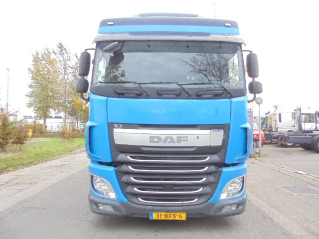 DAF XF 410 6X2 NL TRUCK TUV 03-26 - Kamion me tendë: foto 2 DAF XF 410 6X2 NL TRUCK TUV 03-26 - Kamion me tendë: foto 2