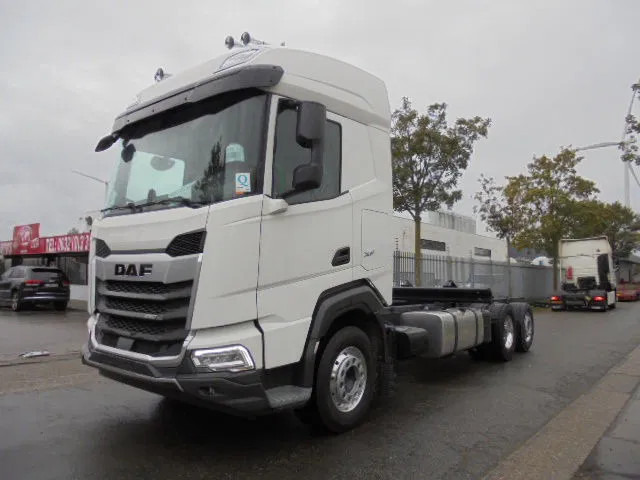 DAF XF 480 6X2 MET FABRIEKS GARANTIE - Kamion kabinë-shasi: foto 1 DAF XF 480 6X2 MET FABRIEKS GARANTIE - Kamion kabinë-shasi: foto 1
