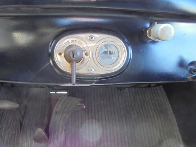 Sedan Ford Model T RUNABOUT: foto 9