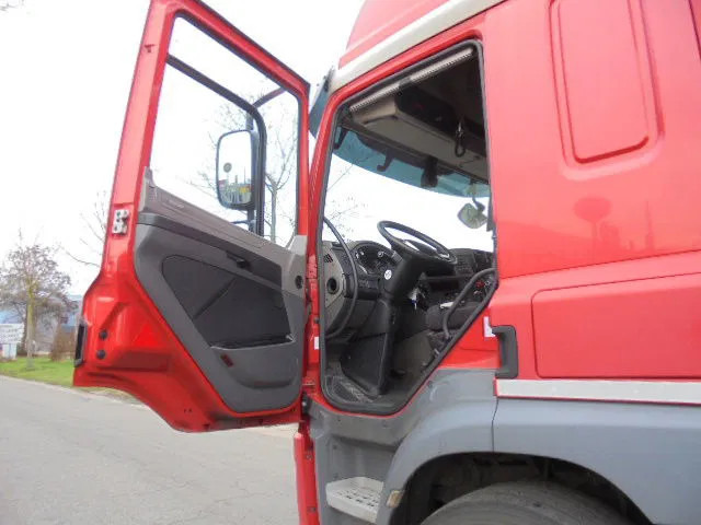 DAF CF 410 52 UNITS IN STOCK NL TREKKERS - Gjysmë-kamion: foto 4 DAF CF 410 52 UNITS IN STOCK NL TREKKERS - Gjysmë-kamion: foto 4