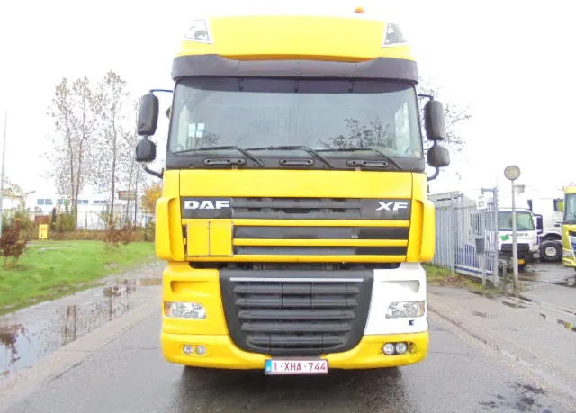 DAF XF 105.410 EURO 5 - Gjysmë-kamion: foto 2 DAF XF 105.410 EURO 5 - Gjysmë-kamion: foto 2