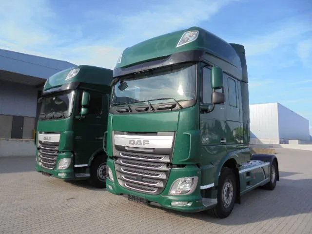 DAF XF 106.460 SUPER SPACE CAB - Gjysmë-kamion: foto 1 DAF XF 106.460 SUPER SPACE CAB - Gjysmë-kamion: foto 1