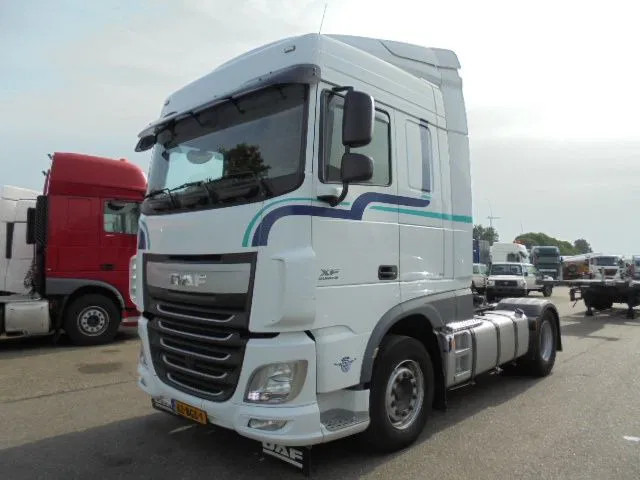 DAF XF 440 EURO 6 - Gjysmë-kamion: foto 1 DAF XF 440 EURO 6 - Gjysmë-kamion: foto 1
