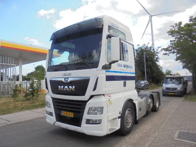 MAN TGX 26.500 XXL TUV APK 03-26 NL TRUCK 16X IN STOCK - Gjysmë-kamion: foto 1 MAN TGX 26.500 XXL TUV APK 03-26 NL TRUCK 16X IN STOCK - Gjysmë-kamion: foto 1