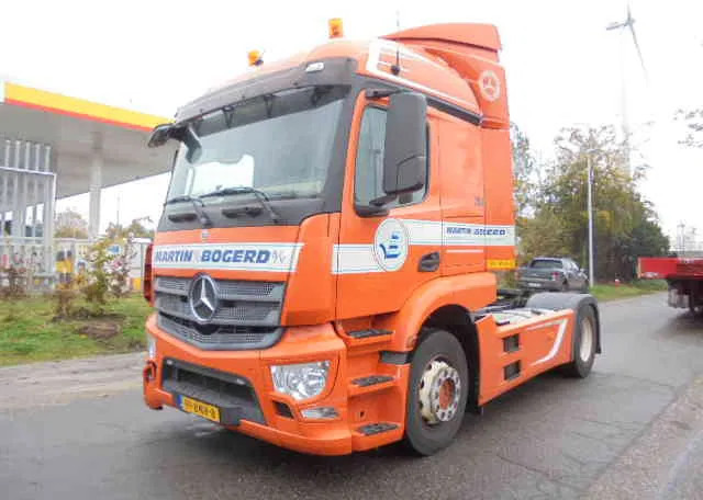 Mercedes-Benz Actros 1840 - Gjysmë-kamion: foto 1 Mercedes-Benz Actros 1840 - Gjysmë-kamion: foto 1