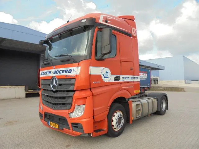 Mercedes-Benz Actros 1840 - Gjysmë-kamion: foto 1 Mercedes-Benz Actros 1840 - Gjysmë-kamion: foto 1