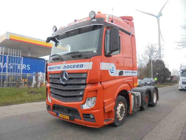 Mercedes-Benz Actros 2645 NL TRUCK - Gjysmë-kamion: foto 1 Mercedes-Benz Actros 2645 NL TRUCK - Gjysmë-kamion: foto 1