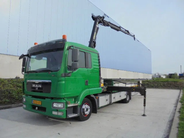 MAN TGL 12.220 NL TRUCK - Kamion me vinç: foto 1 MAN TGL 12.220 NL TRUCK - Kamion me vinç: foto 1