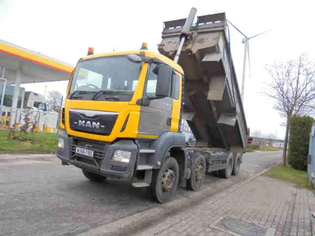 MAN TGS 35.400 8X4 RHD - Kamion vetëshkarkues: foto 4 MAN TGS 35.400 8X4 RHD - Kamion vetëshkarkues: foto 4
