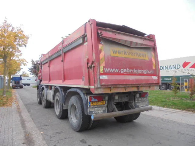 MAN TGS 41.440 8X8 NL TRUCK MANUAL GEARBOX - Kamion vetëshkarkues: foto 4 MAN TGS 41.440 8X8 NL TRUCK MANUAL GEARBOX - Kamion vetëshkarkues: foto 4