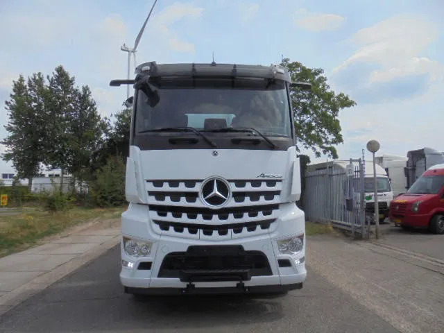 Mercedes-Benz Arocs 2545 + RETARDER 6X2 NEW /DEMO - Kamion me vinç: foto 4 Mercedes-Benz Arocs 2545 + RETARDER 6X2 NEW /DEMO - Kamion me vinç: foto 4