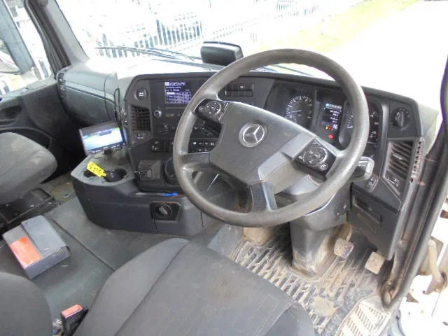 Kamion vetëshkarkues Mercedes-Benz Arocs 3243 K 8X4: foto 8