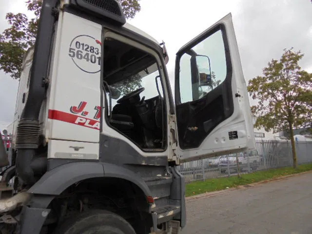 Kamion vetëshkarkues Mercedes-Benz Arocs 3243 K 8X4: foto 7