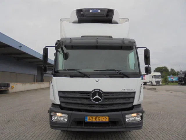 Mercedes-Benz Atego 1218 - Kamion izotermik: foto 2 Mercedes-Benz Atego 1218 - Kamion izotermik: foto 2