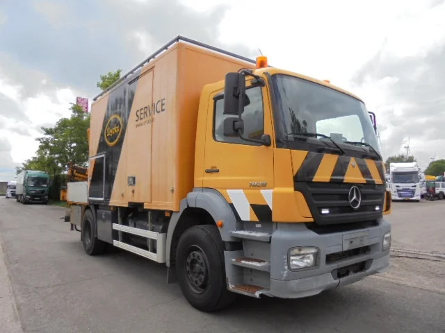 Mercedes-Benz Axor 1828 - Kamion me vinç: foto 5 Mercedes-Benz Axor 1828 - Kamion me vinç: foto 5