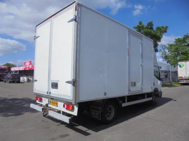 Nissan Cabstar 35.14 - Kamioncine me kontinier: foto 4 Nissan Cabstar 35.14 - Kamioncine me kontinier: foto 4