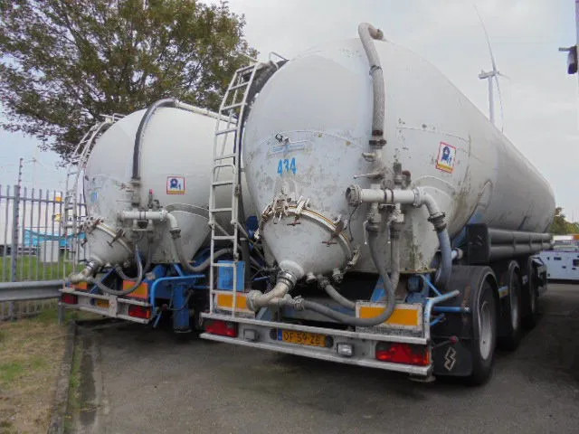 SPITZER EUROVRAC BP SK50 - Gjysmë rimorkio me bot: foto 3 SPITZER EUROVRAC BP SK50 - Gjysmë rimorkio me bot: foto 3