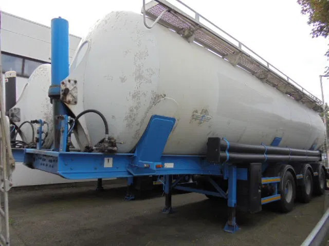 SPITZER EUROVRAC BP SK50 - Gjysmë rimorkio me bot: foto 1 SPITZER EUROVRAC BP SK50 - Gjysmë rimorkio me bot: foto 1