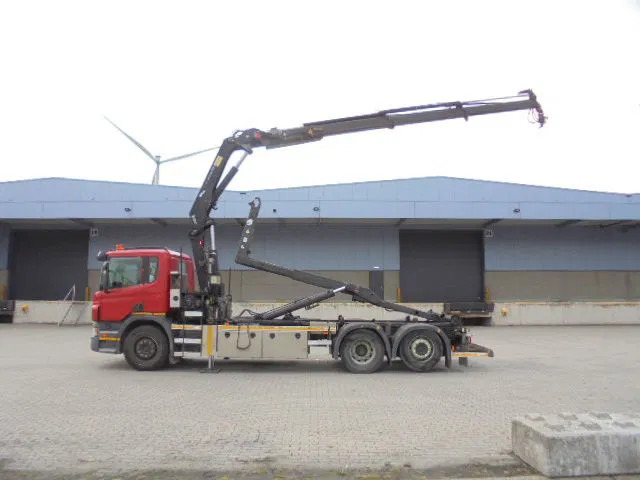 Scania P400 6X2 - Kamion vetëngarkues, Kamion me vinç: foto 2 Scania P400 6X2 - Kamion vetëngarkues, Kamion me vinç: foto 2