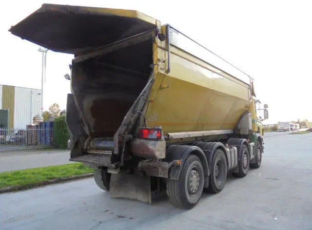 Scania P400 8X2 ASFALT NL TRUCK - Kamion vetëshkarkues: foto 4 Scania P400 8X2 ASFALT NL TRUCK - Kamion vetëshkarkues: foto 4