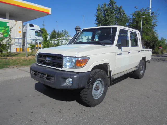 Toyota Land Cruiser HJ79L 4X4 CREWCAB PICKUP EXPORT OUTSIDE EU ONLY - Pick up: foto 1 Toyota Land Cruiser HJ79L 4X4 CREWCAB PICKUP EXPORT OUTSIDE EU ONLY - Pick up: foto 1