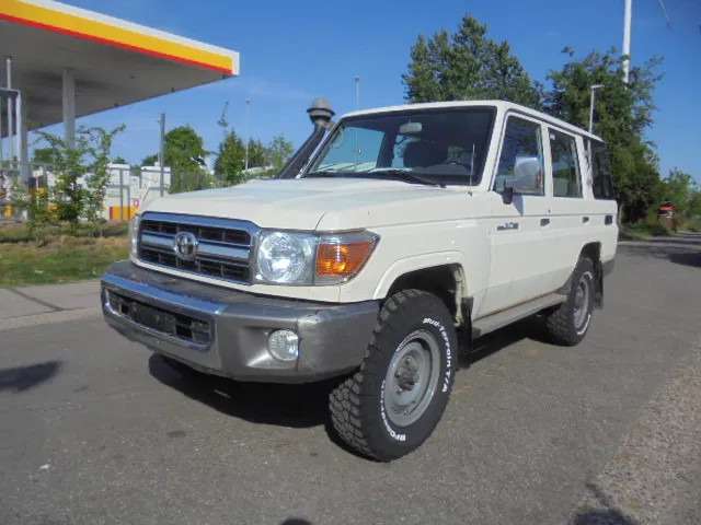 Toyota Land Cruiser HZJ76L 4X4 EXPORT OUTSIDE EU ONLY - Veturë: foto 1 Toyota Land Cruiser HZJ76L 4X4 EXPORT OUTSIDE EU ONLY - Veturë: foto 1