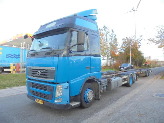 Volvo FH 420 6X2 NL TRUCK - Transportjer kontejnerësh/ Kamion me karroceri të çmontueshme: foto 1 Volvo FH 420 6X2 NL TRUCK - Transportjer kontejnerësh/ Kamion me karroceri të çmontueshme: foto 1