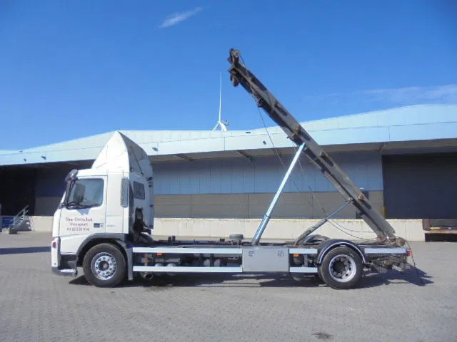Volvo FM 260 MANUAL GEAR NL TRUCK - Kamion me sistem kabllor: foto 5 Volvo FM 260 MANUAL GEAR NL TRUCK - Kamion me sistem kabllor: foto 5