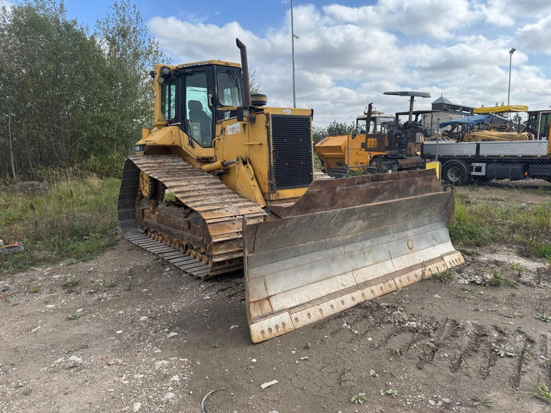 Caterpillar D6M - Buldozer: foto 2 Caterpillar D6M - Buldozer: foto 2
