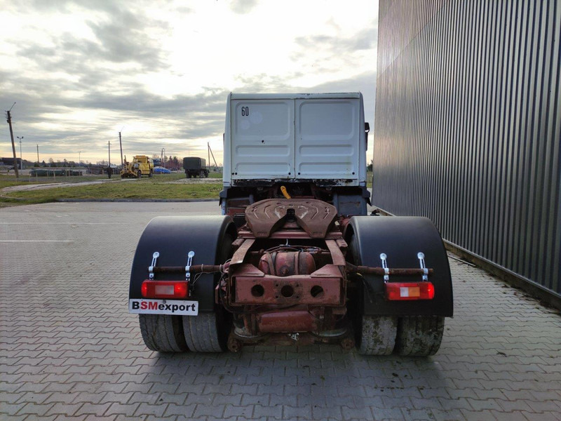 Renault R340 truck tractor - Gjysmë-kamion: foto 5 Renault R340 truck tractor - Gjysmë-kamion: foto 5