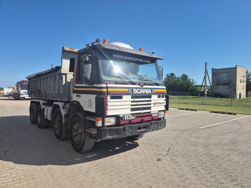 Scania 113 - Kamion vetëshkarkues: foto 2 Scania 113 - Kamion vetëshkarkues: foto 2