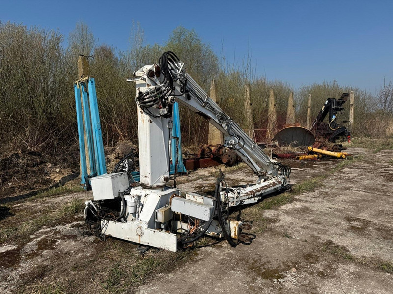 Tirre TIRRE EURO 131 + remote control - Kamion me tendë, Kamion me vinç: foto 1 Tirre TIRRE EURO 131 + remote control - Kamion me tendë, Kamion me vinç: foto 1