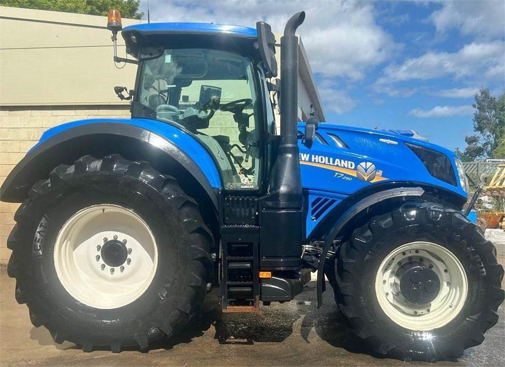 New Holland T 7.290 HD - Traktor: foto 2 New Holland T 7.290 HD - Traktor: foto 2
