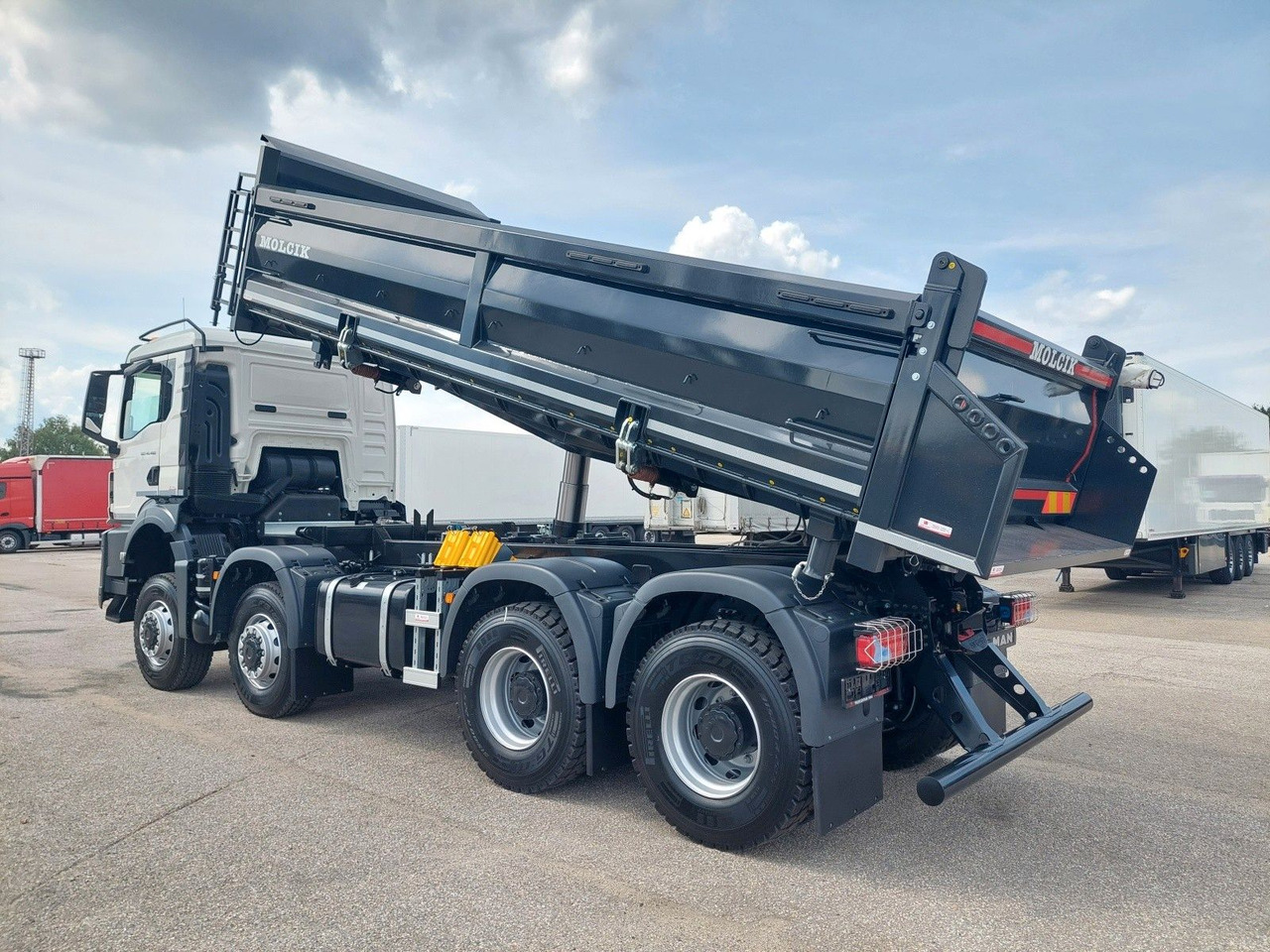 MAN TGS 41.520 8X6 BB CH - Kamion vetëshkarkues: foto 3 MAN TGS 41.520 8X6 BB CH - Kamion vetëshkarkues: foto 3