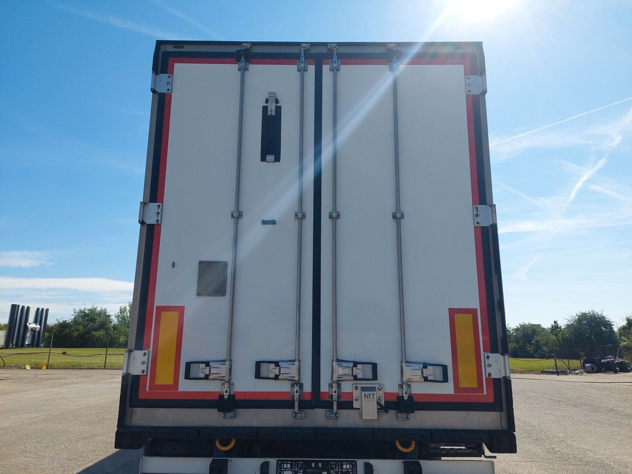 Schmitz Cargobull SKO24 ThermoKing SLXi 300 - Gjysmë rimorkio frigorifer: foto 5 Schmitz Cargobull SKO24 ThermoKing SLXi 300 - Gjysmë rimorkio frigorifer: foto 5