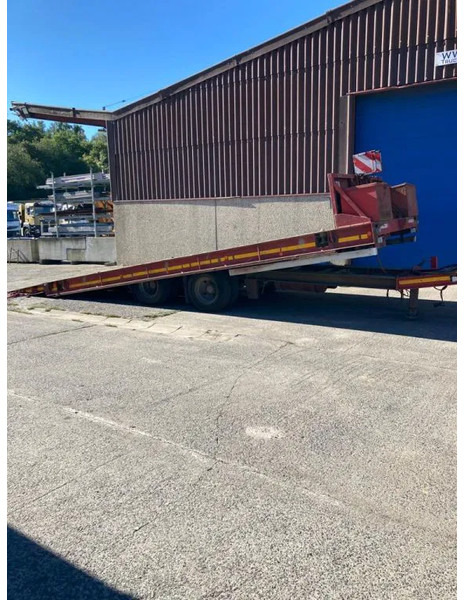 MOL 2 AXLES TIPPING TRAILER WITH RAMPS - Rimorkio me plan ngarkimi të ulët: foto 1 MOL 2 AXLES TIPPING TRAILER WITH RAMPS - Rimorkio me plan ngarkimi të ulët: foto 1