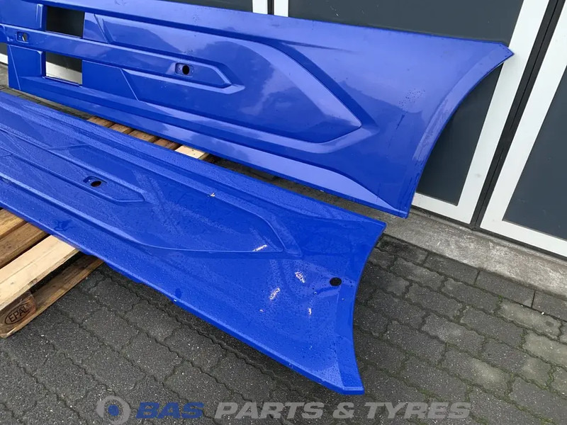 DAF XG Sideskirt Set DAF 2292740 - Trupi dhe të jashtme për Kamioni: foto 2 DAF XG Sideskirt Set DAF 2292740 - Trupi dhe të jashtme për Kamioni: foto 2