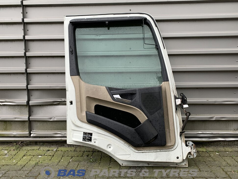 Mercedes-Benz Arocs Portier Links Mercedes A 960 720 25 03 - Derë dhe pjesë këmbimi për Kamioni: foto 2 Mercedes-Benz Arocs Portier Links Mercedes A 960 720 25 03 - Derë dhe pjesë këmbimi për Kamioni: foto 2