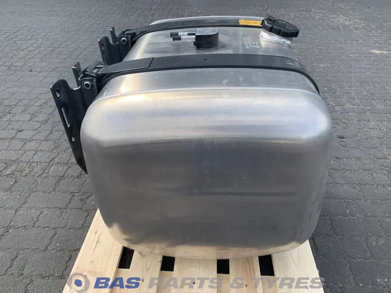 Mercedes-Benz - Serbatori i karburantit për Kamioni: foto 4 Mercedes-Benz - Serbatori i karburantit për Kamioni: foto 4